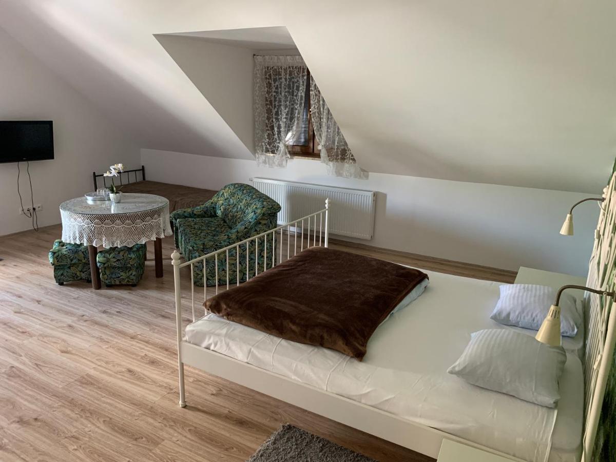 Motel U Olka Boczow Exteriör bild