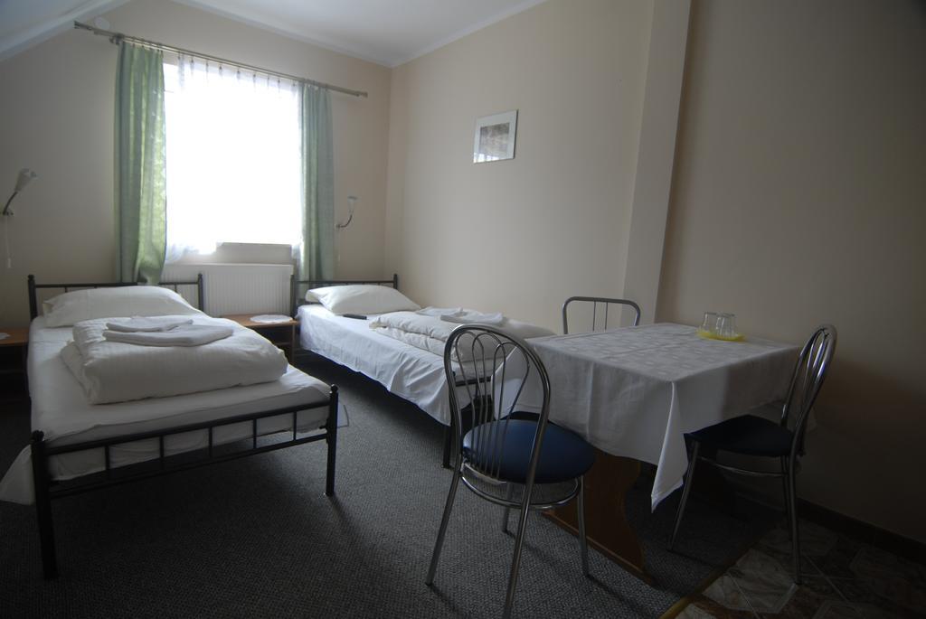Motel U Olka Boczow Exteriör bild
